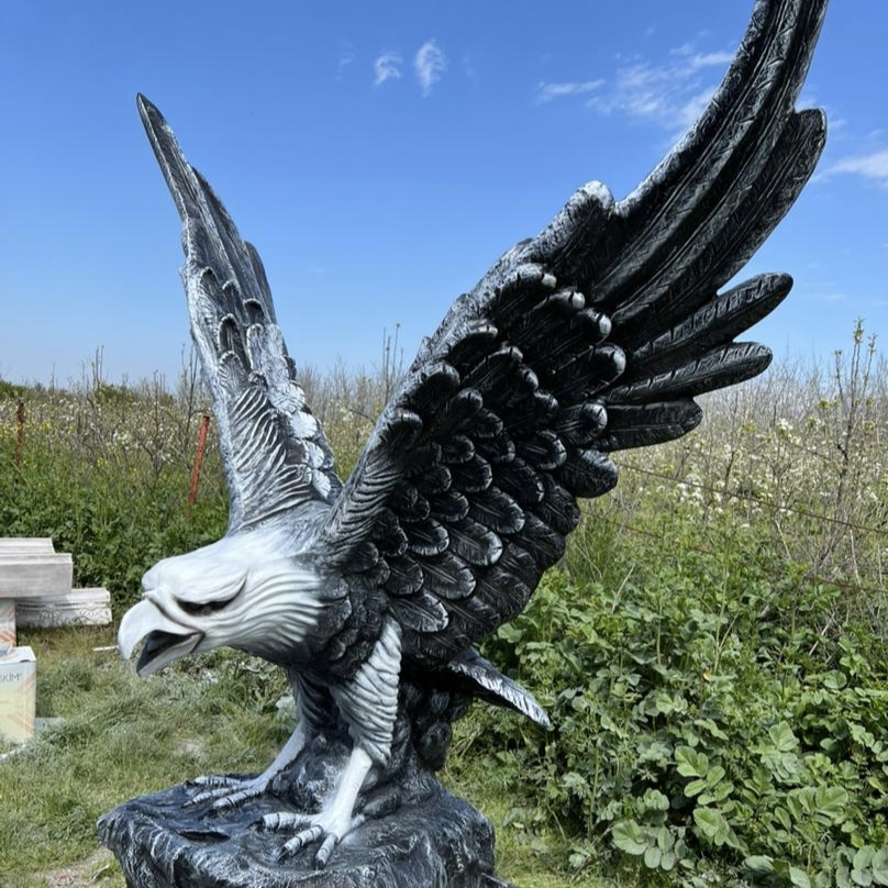 Kartal Heykeli